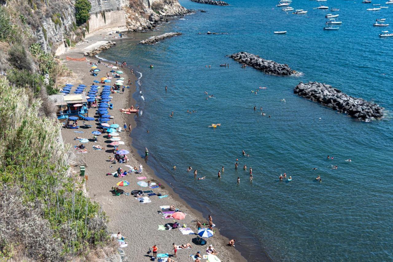 Controvento In Villa Eldorado Procida Extérieur photo
